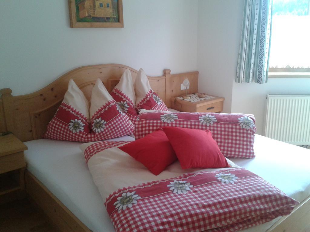 Ferienwohnung Suntinger Iselsberg Zimmer foto